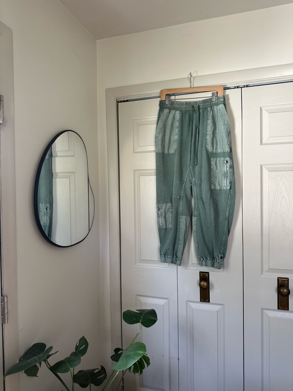 Anthropologie Daily Practice Dusty Sage Green Utility Joggers Killington Pant - Picture 4 of 6